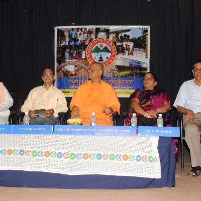 C.r. Narasimhan V.parthasarathy Swamiji Ms. Malini H.m S.g Subramanian On The Dais