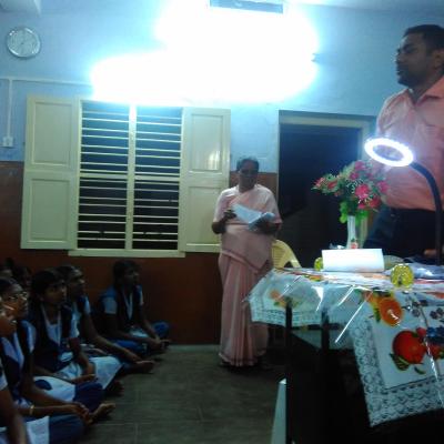 13 Nambirajan Selco Explaining Features Of Solar Lamp