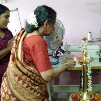 Dpf Nalini Parthasarathy Lighting The Kuthu Vilakku